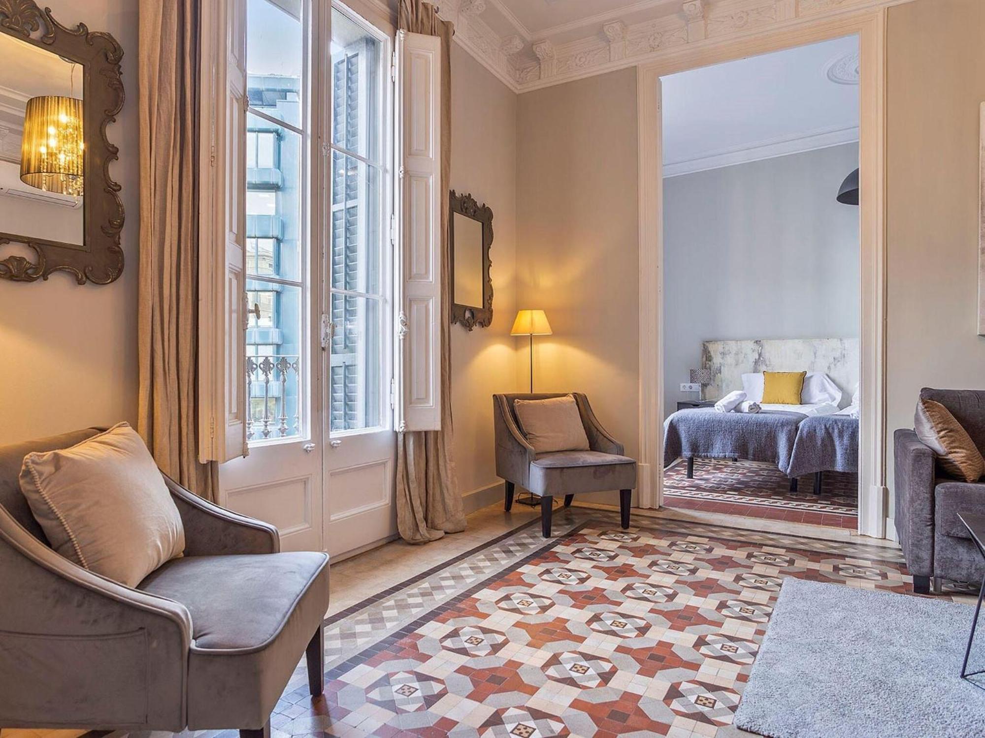 Luxurious For 9 People Recently Renovated In The Center Of Pousada Barcelona