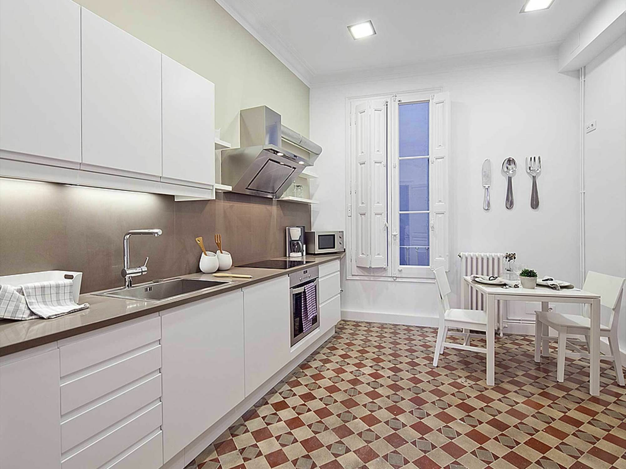 Luxurious For 9 People Recently Renovated In The Center Of Barcelona